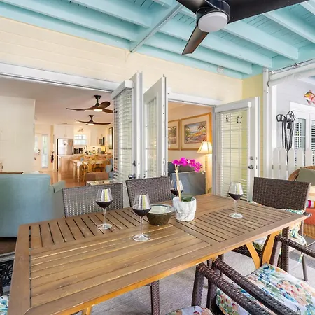 A Place In Paradise By Avantstay Key West Walkable W Shared Pool Week Long Stays Only